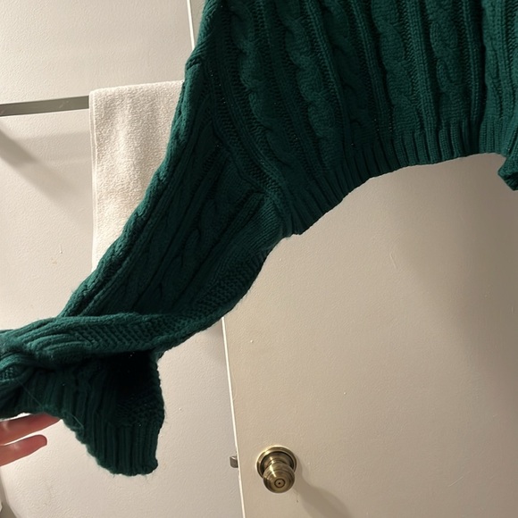 Women’s Green Sweater size Large - Picture 2 of 4